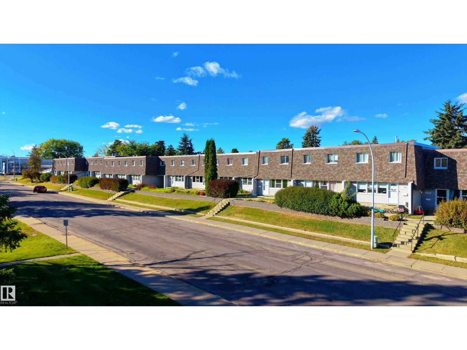 113 VILLAGE ON THE GREEN GR NW - 37
