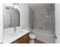113 Village On The Green Gr Nw, Edmonton, AB T5A1H2 Photo 30