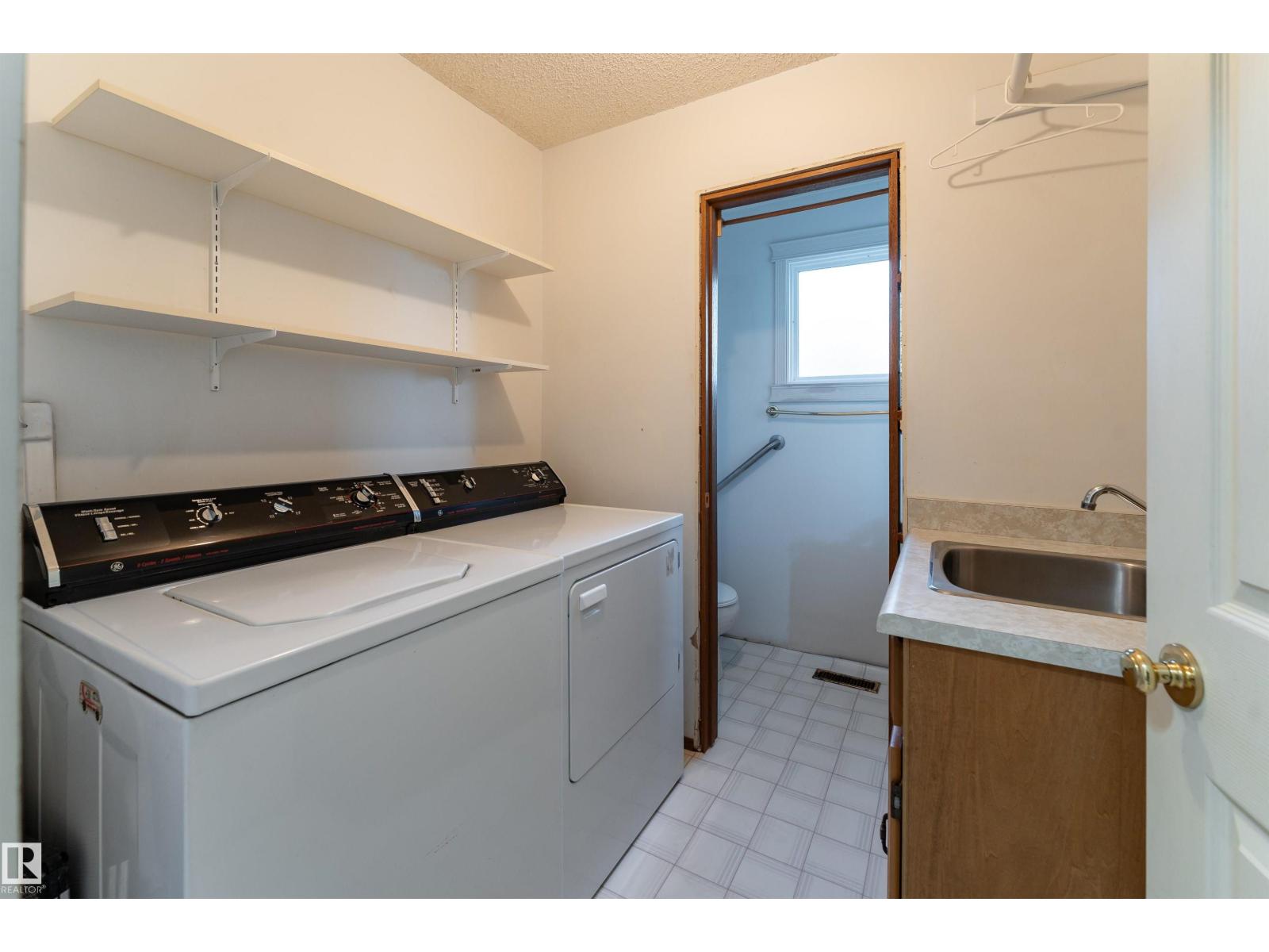 280 WARWICK RD NW - 12