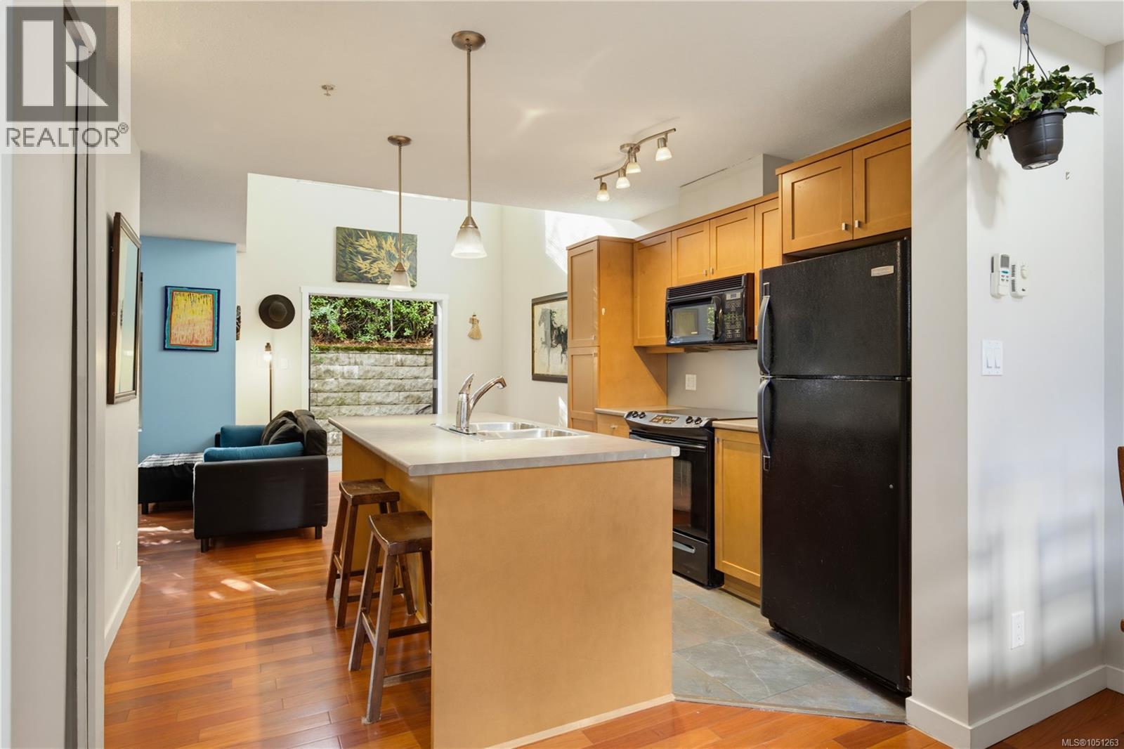 115 555 Franklyn St, Nanaimo