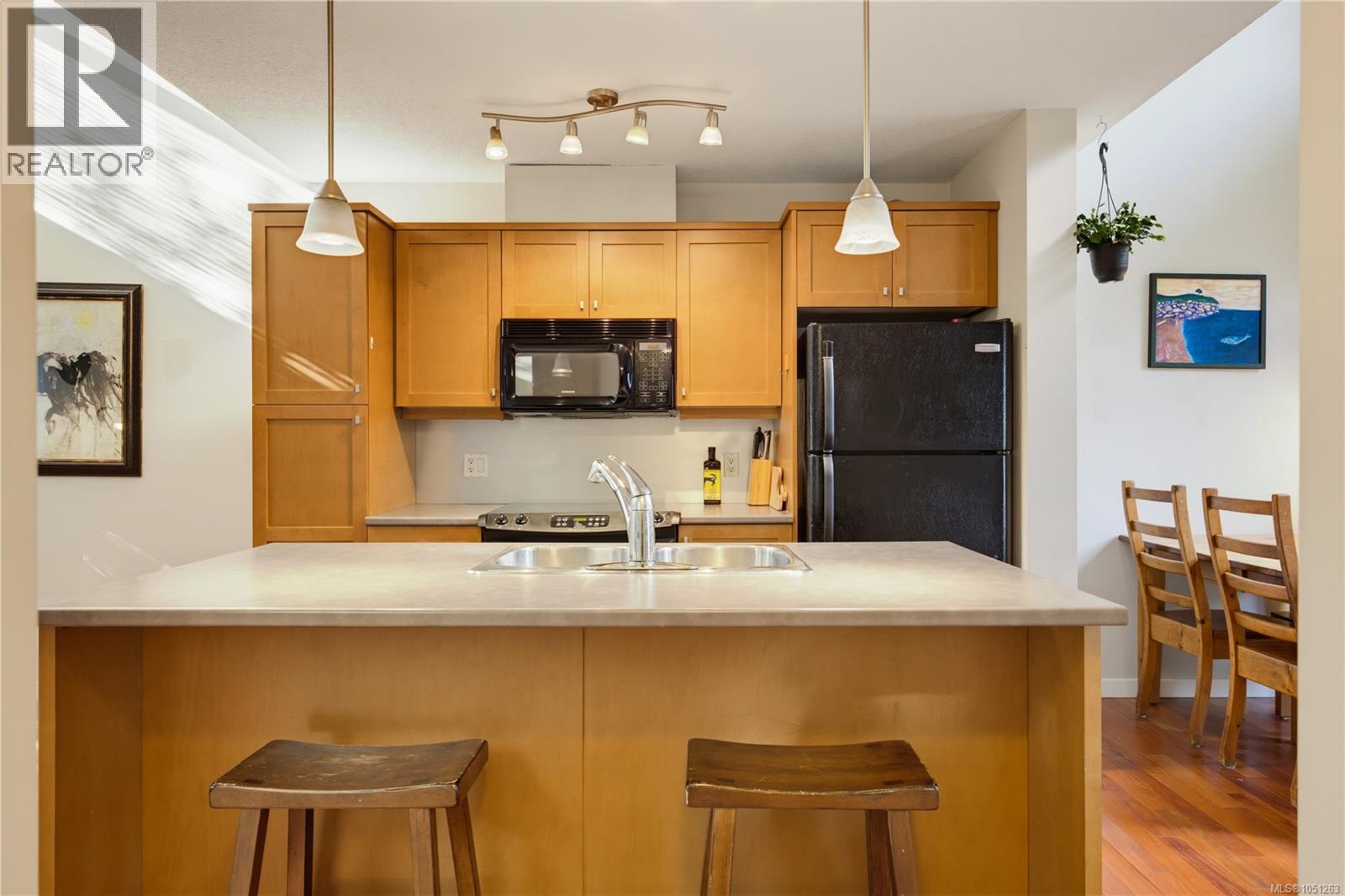 115 555 Franklyn St, Nanaimo