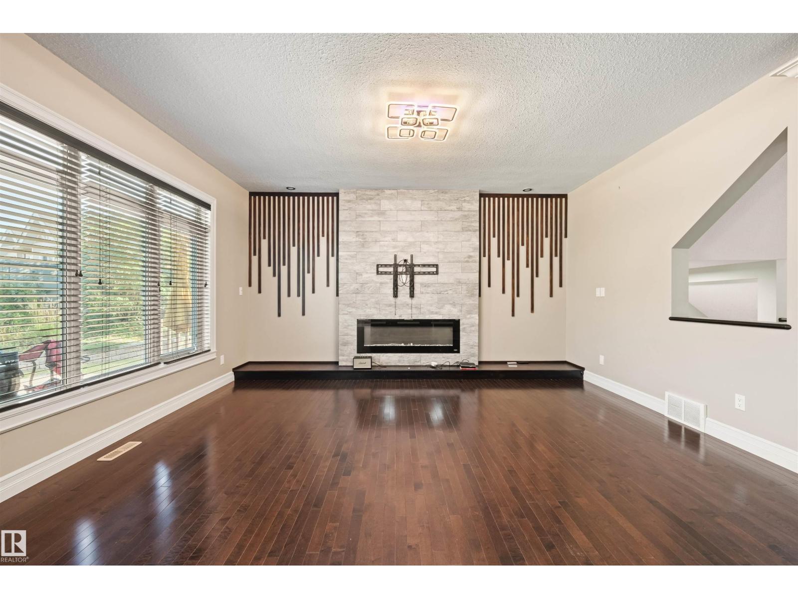 2422 WARRY PL SW - 25