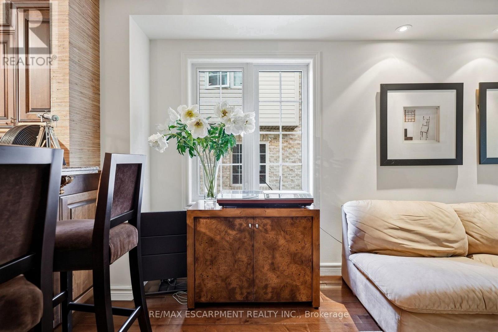 #52 3480 UPPER MIDDLE ROAD - 13