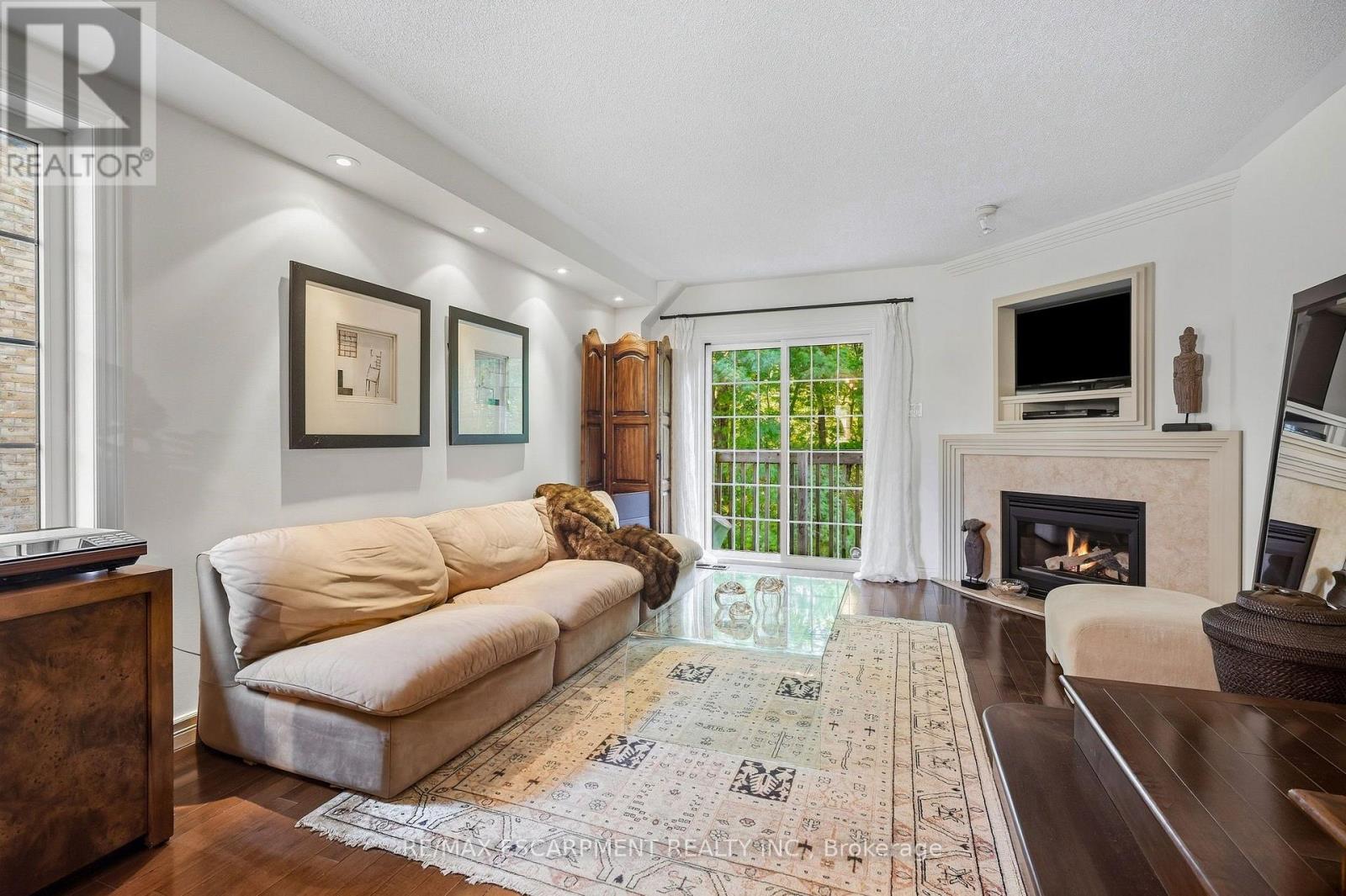 #52 3480 UPPER MIDDLE ROAD - 18