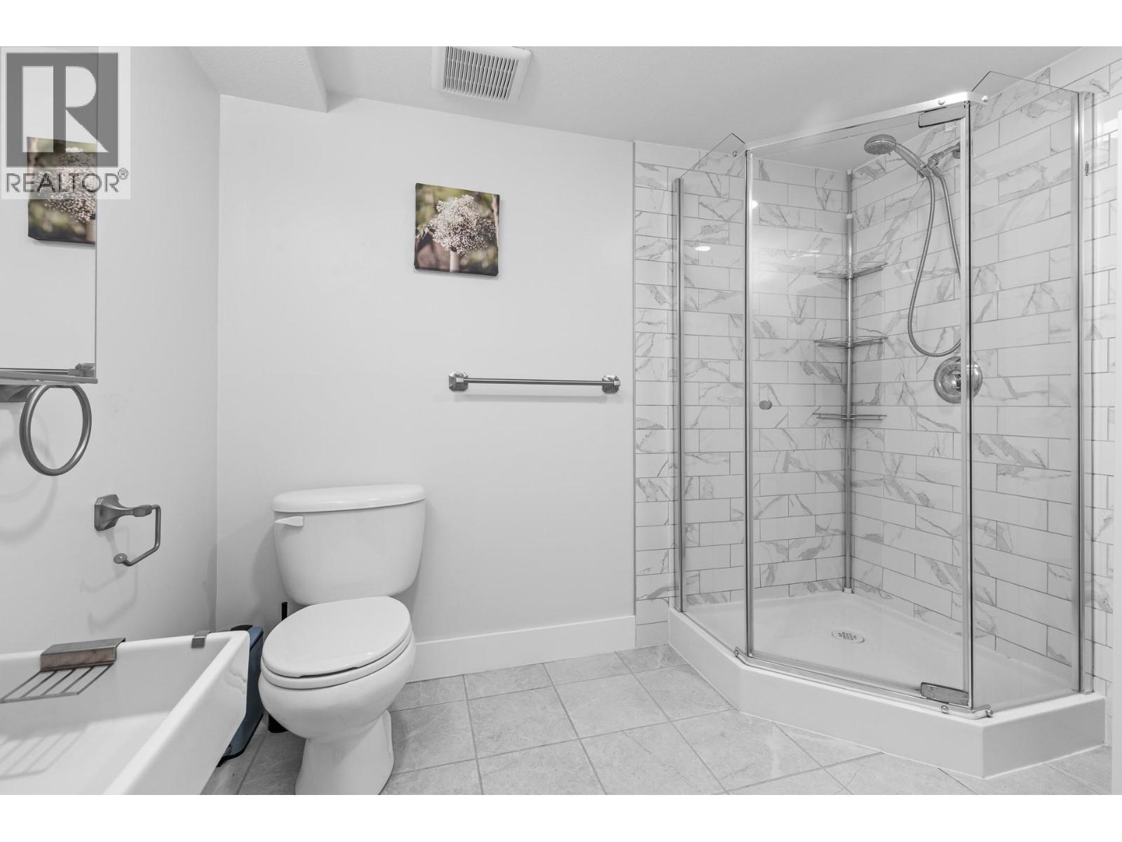 1866 Large Avenue, Kelowna