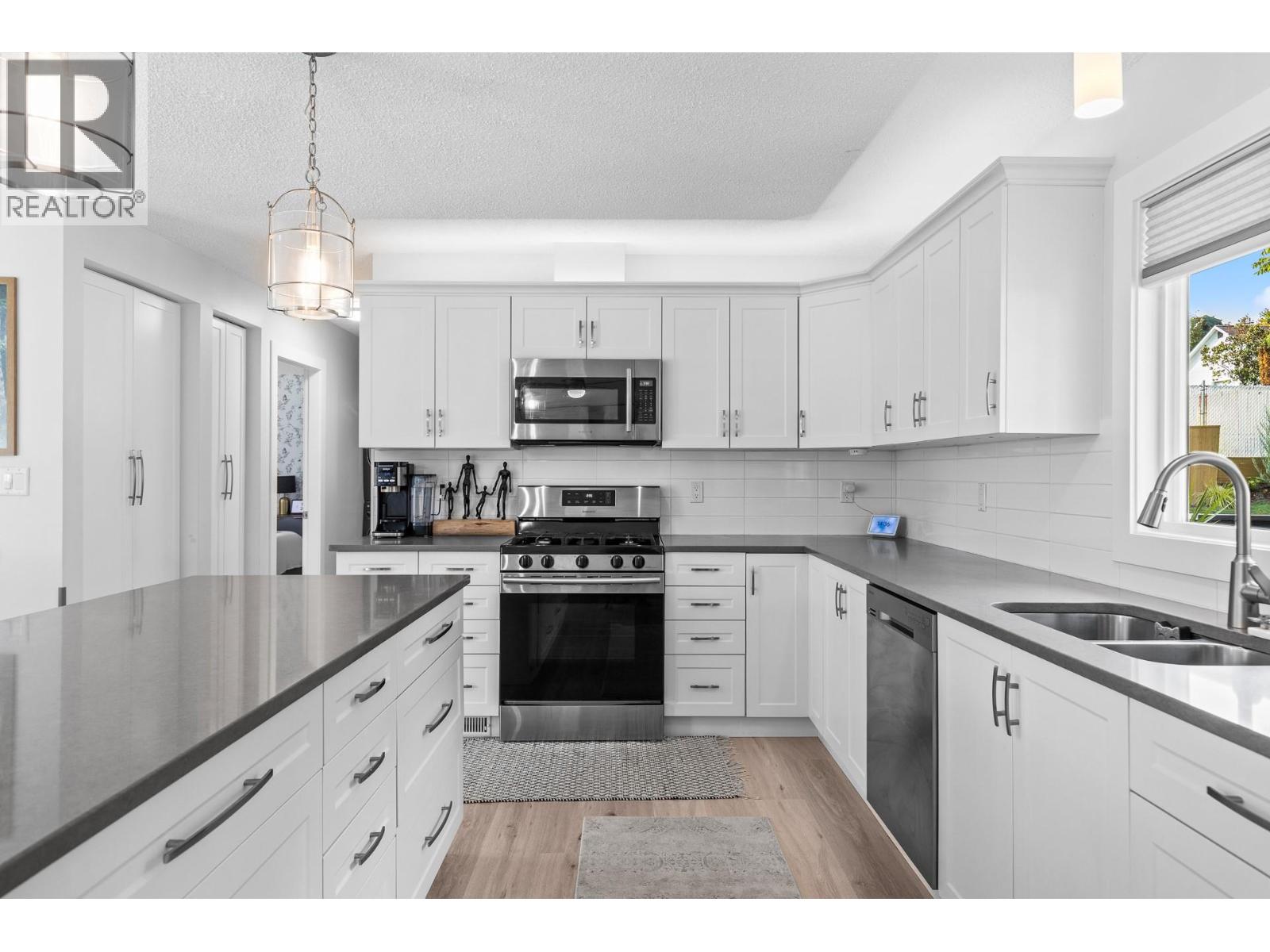 1866 Large Avenue, Kelowna