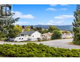 1866 Large Avenue, Kelowna, BC V1P1L5 Photo 57