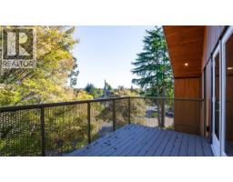 2 1721 Adanac St, Victoria, BC V8R2C4 Photo 13