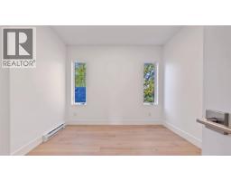 2 1721 Adanac St, Victoria, BC V8R2C4 Photo 24