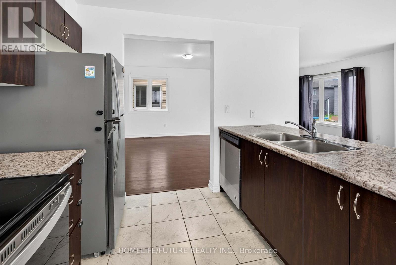 39 BRENNAN CRESCENT - 19