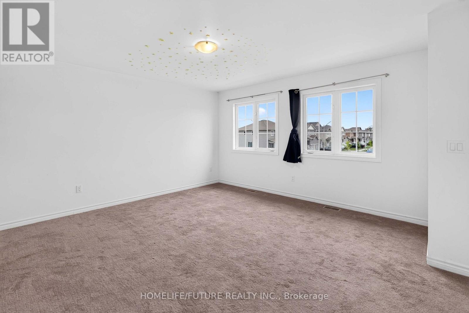 39 BRENNAN CRESCENT - 23