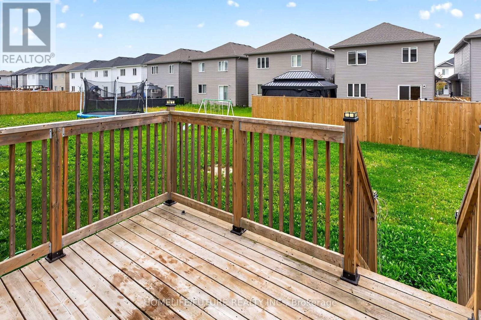 39 BRENNAN CRESCENT - 48