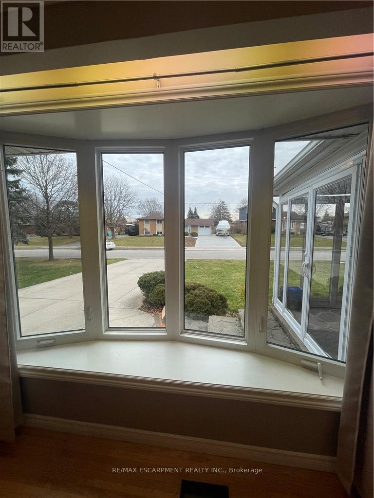 23 WOODSVIEW AVENUE W, Grimsby (Grimsby Beach) — photo 4