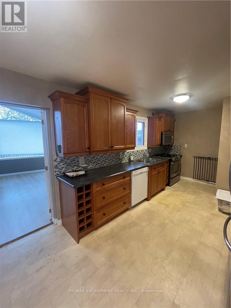 23 WOODSVIEW AVENUE W, Grimsby (Grimsby Beach) — photo 6