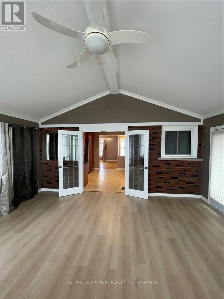 23 WOODSVIEW AVENUE W, Grimsby (Grimsby Beach) — photo 9