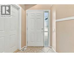 Kitchen - 242 Springs Place Se, Airdrie, AB T4A2E1 Photo 6