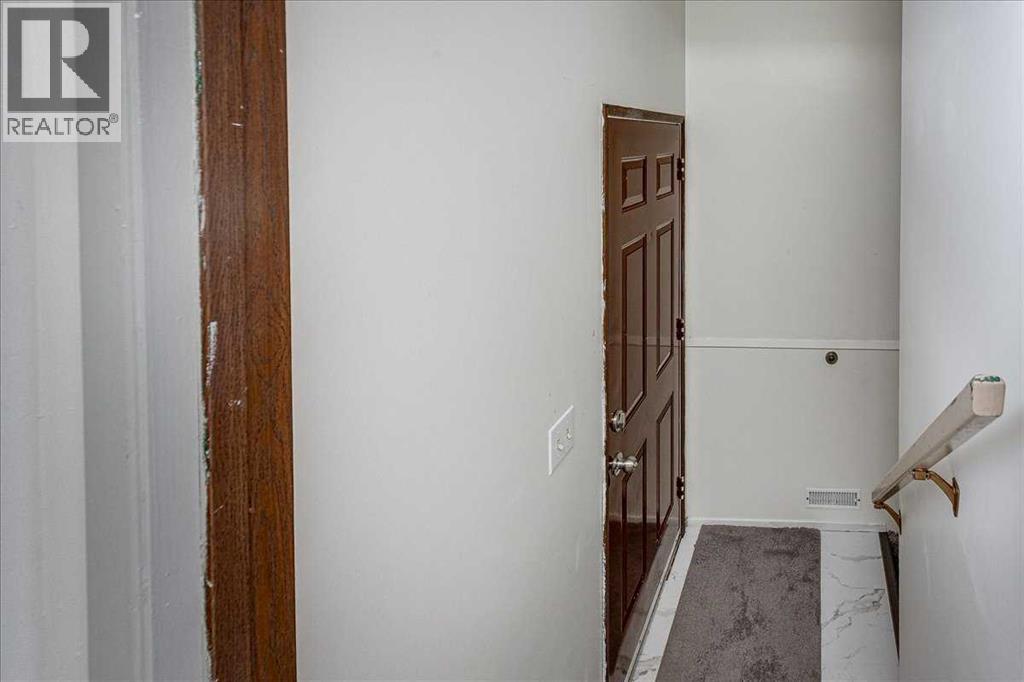 Listing photo – 18 Greenham Drive, Red Deer