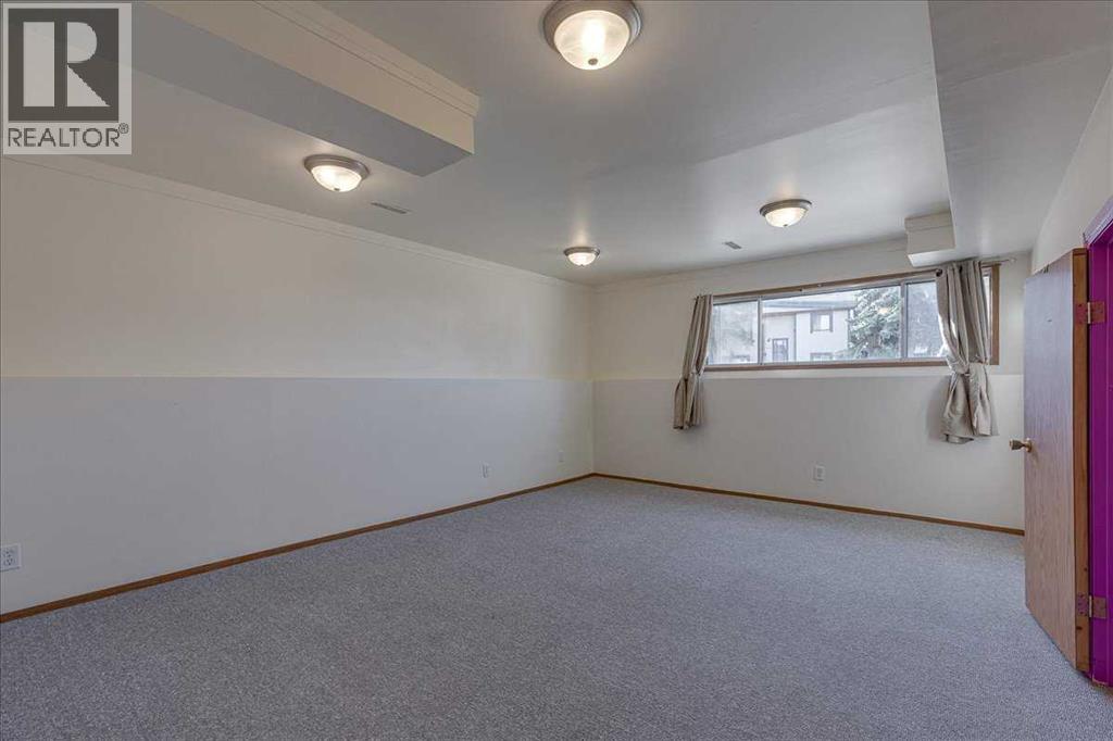 18 Greenham Drive - 16