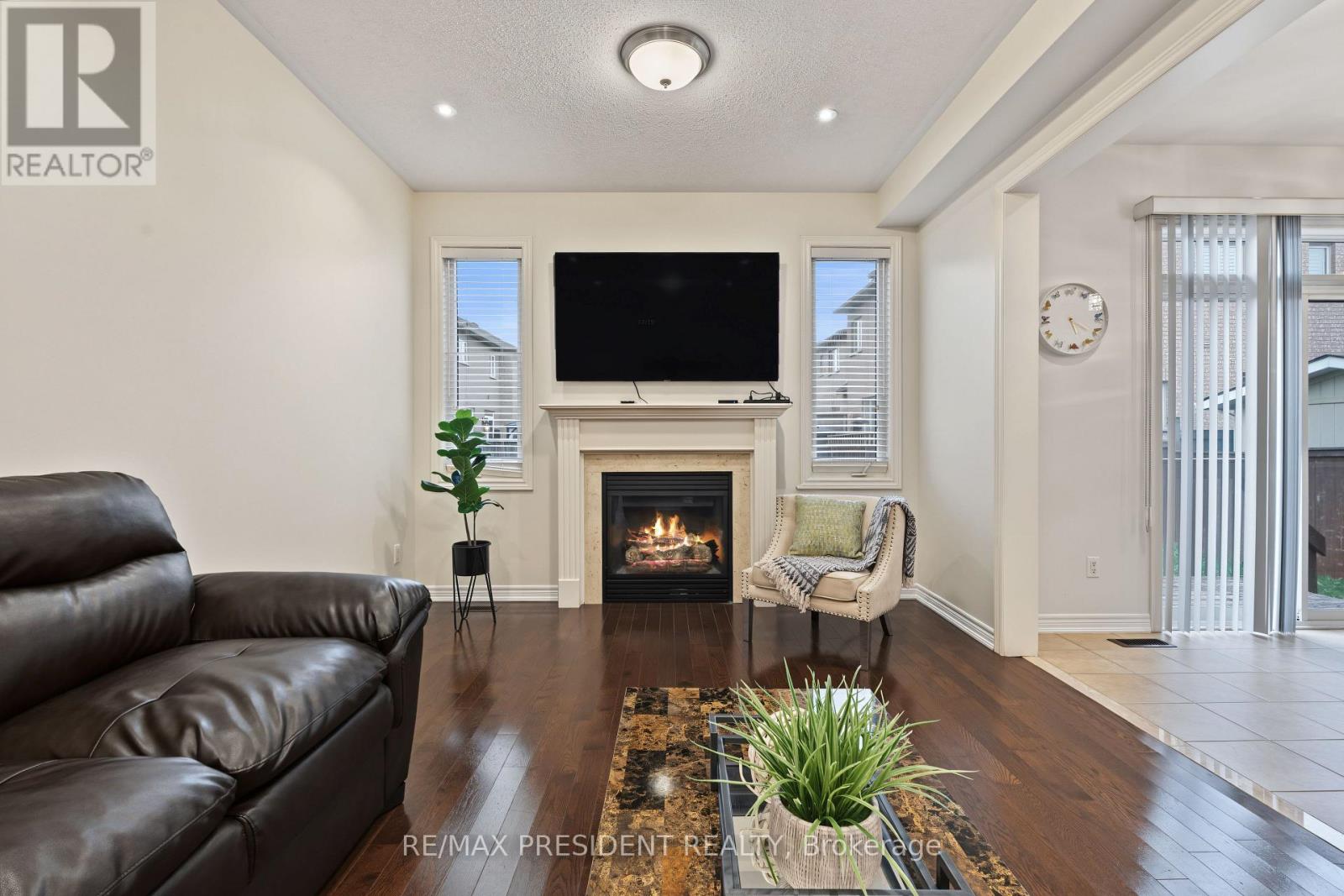 17 MCCARTNEY STREET - 12