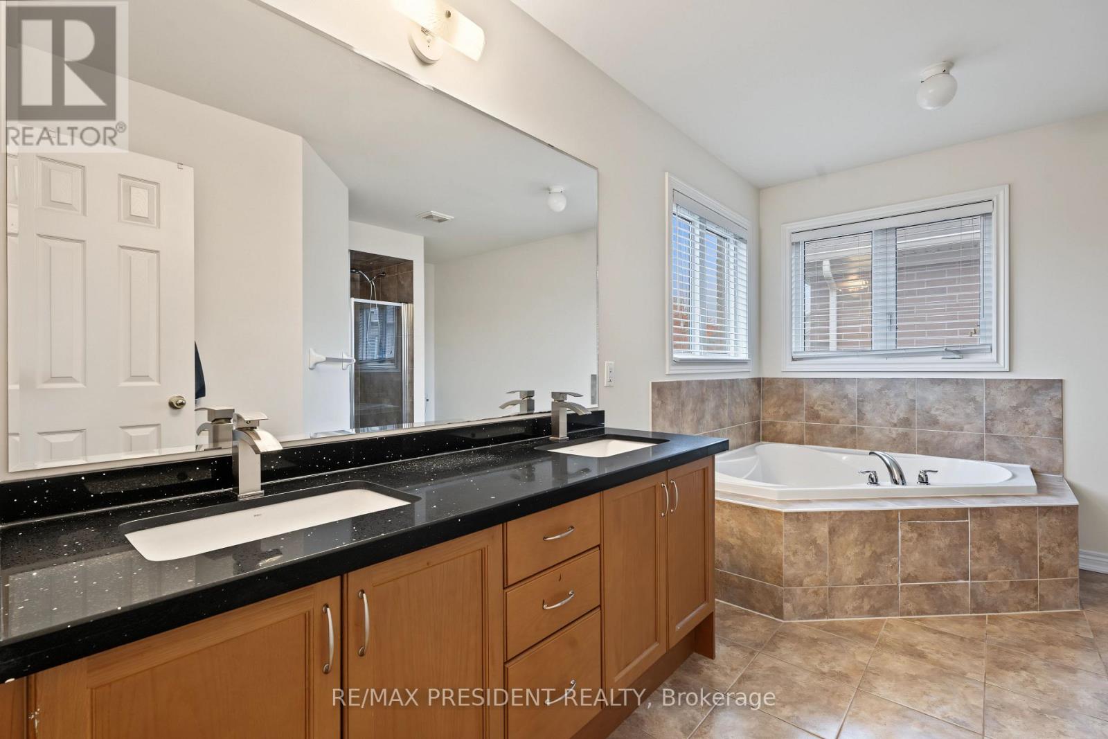 17 Mccartney Street, Hamilton, ON photo 34