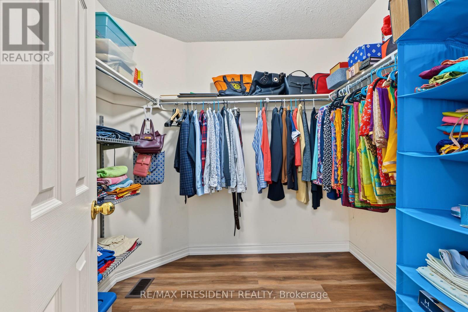 17 MCCARTNEY STREET - 36