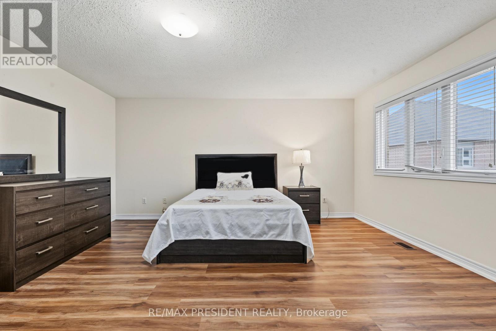 17 Mccartney Street, Hamilton, ON photo 32