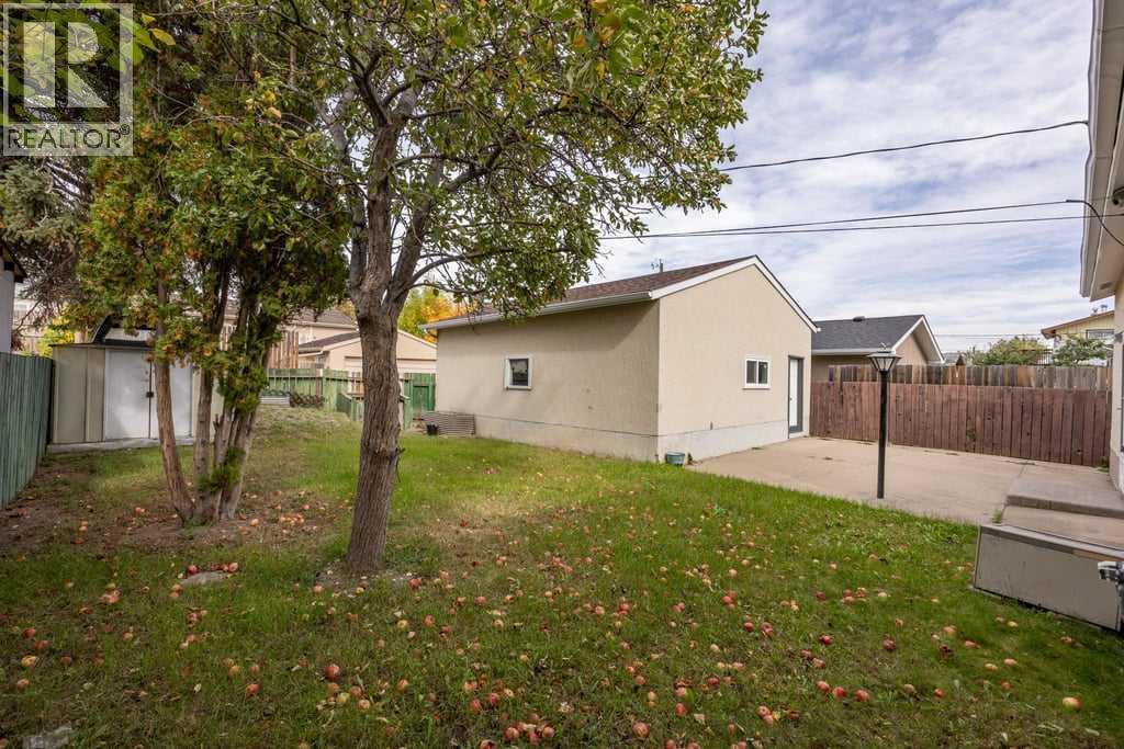 4628 Marcombe Road NE - 31