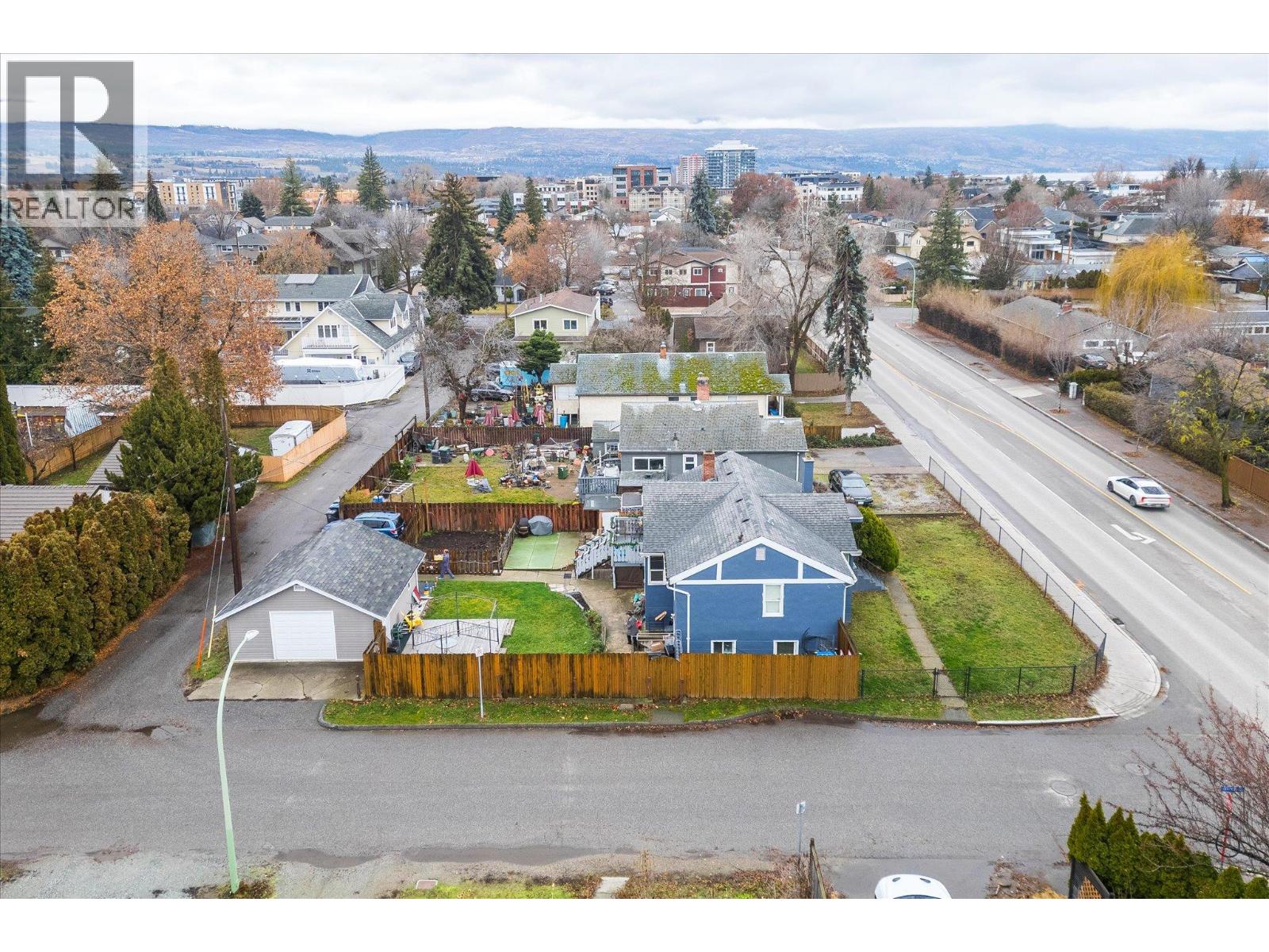 2415 Pandosy Street, Kelowna