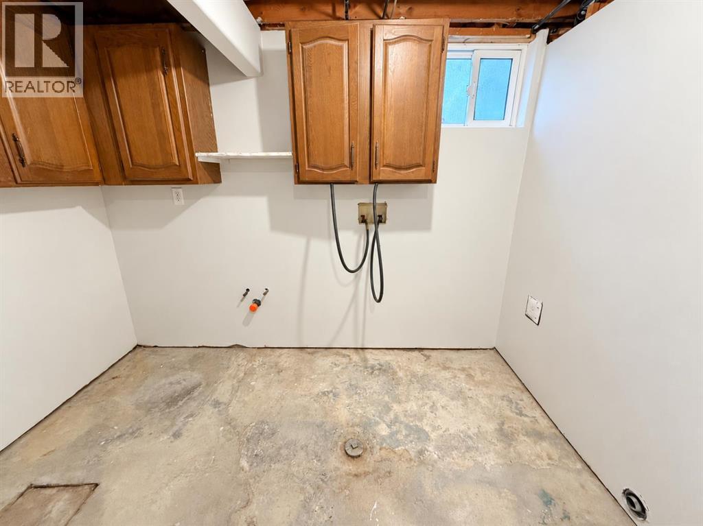 4825 51 Avenue - 18