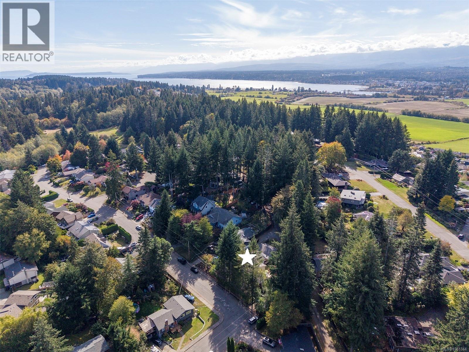 1285 Hurford Ave, Courtenay
