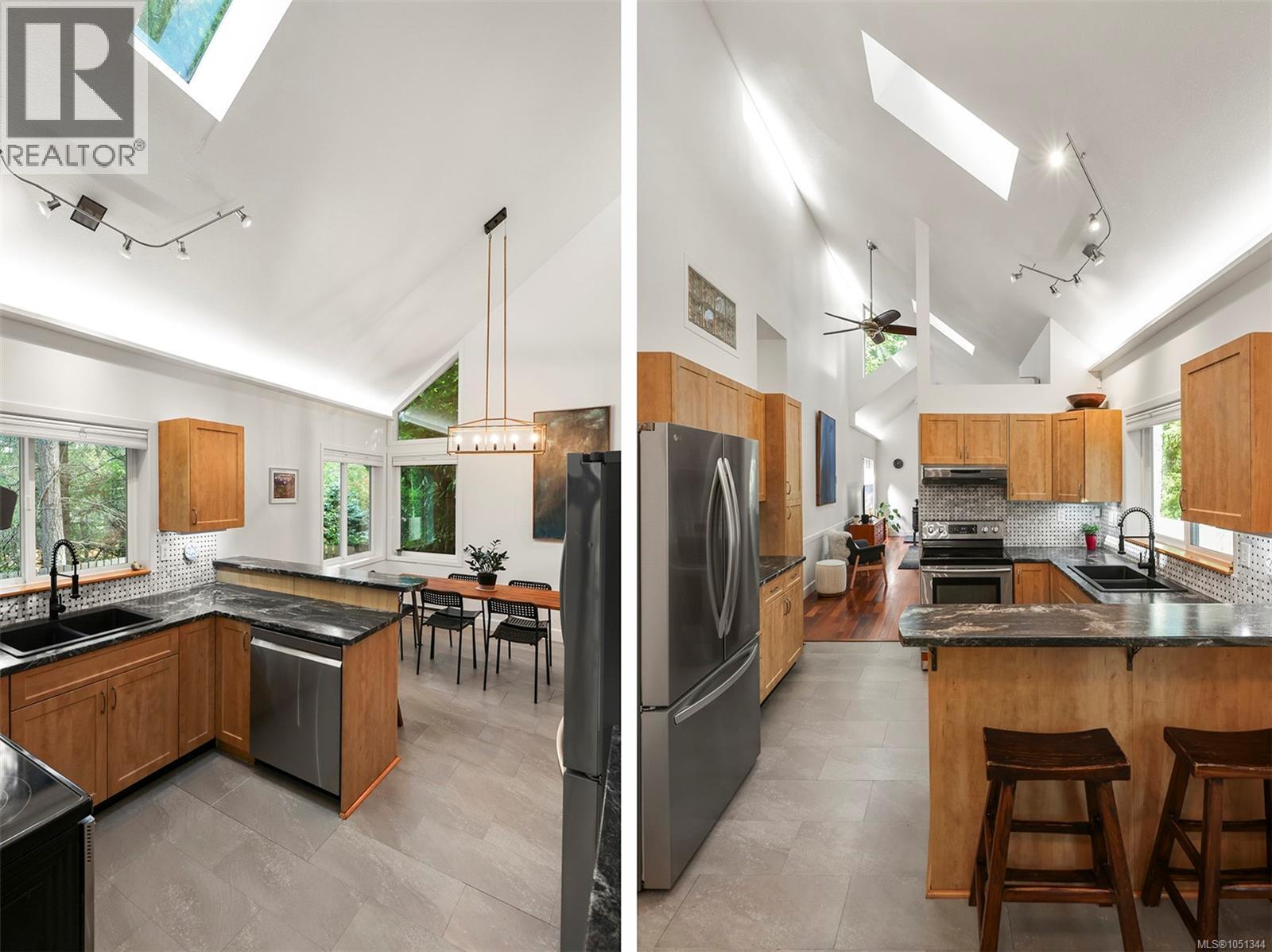 1285 Hurford Ave, Courtenay