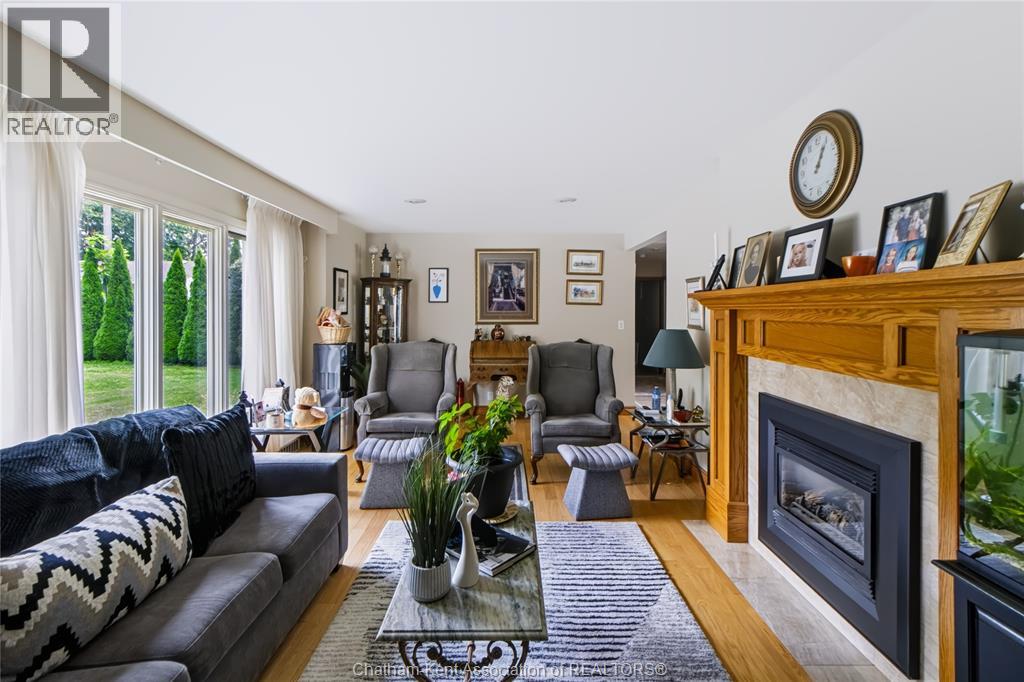 931 Charing Cross ROAD, Chatham — photo 10