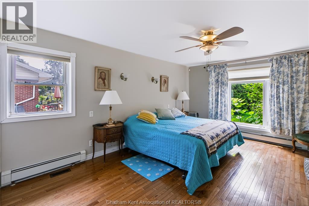 931 Charing Cross ROAD, Chatham — photo 12