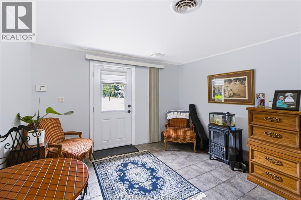 931 Charing Cross ROAD - Image 22