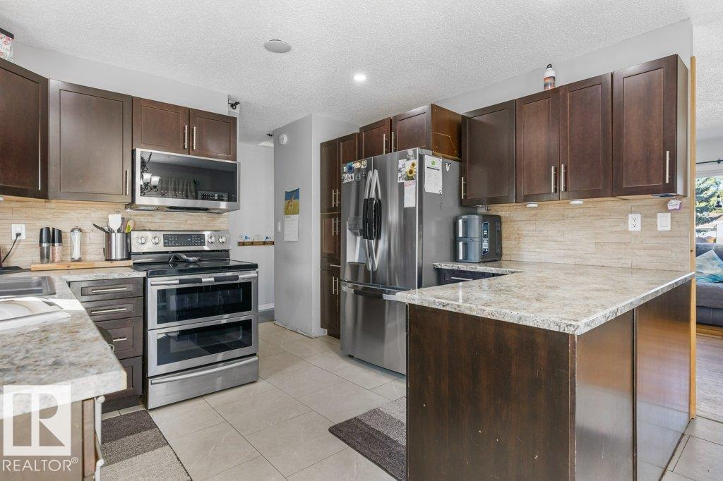14 CIRCLEWOOD DR - 10