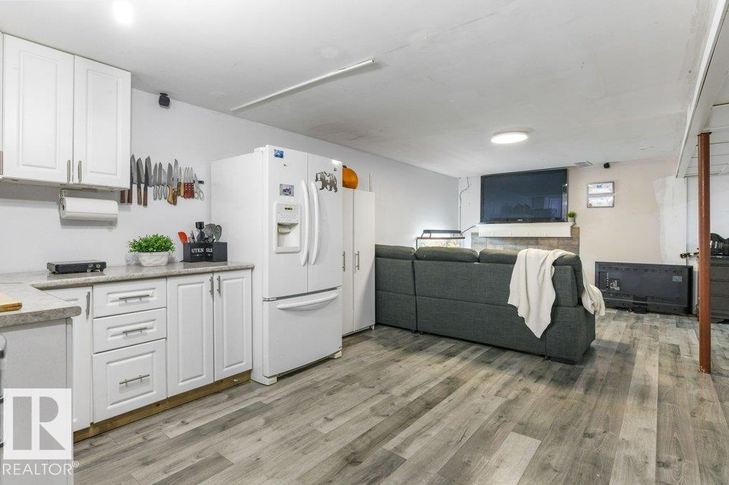 14 CIRCLEWOOD DR - 22