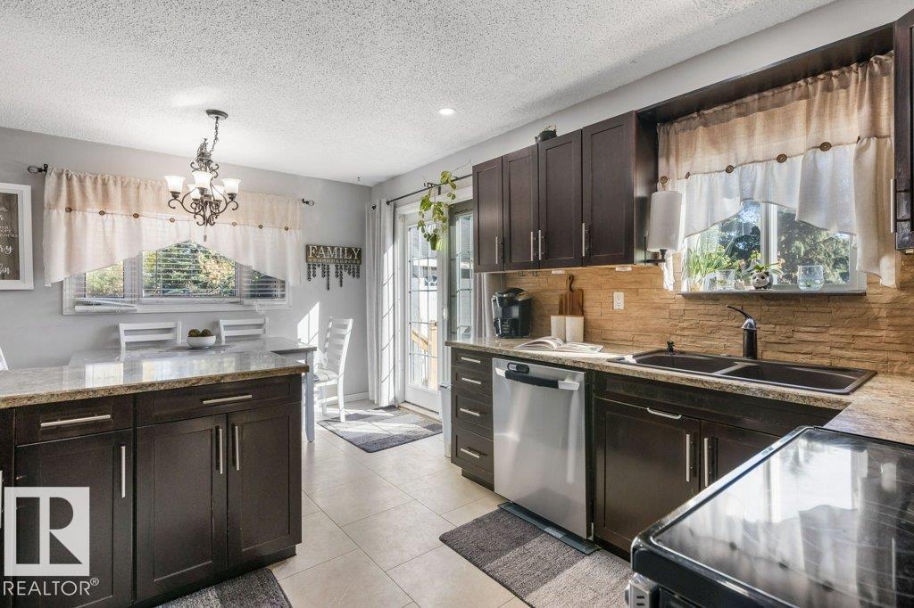 14 CIRCLEWOOD DR - 13
