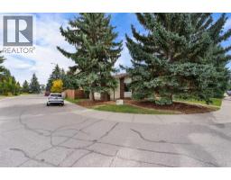 479 Bracewood Crescent Sw, Calgary, AB T2W3B7 Photo 45