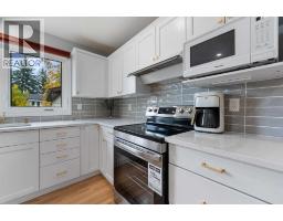 479 Bracewood Crescent Sw, Calgary, AB T2W3B7 Photo 26