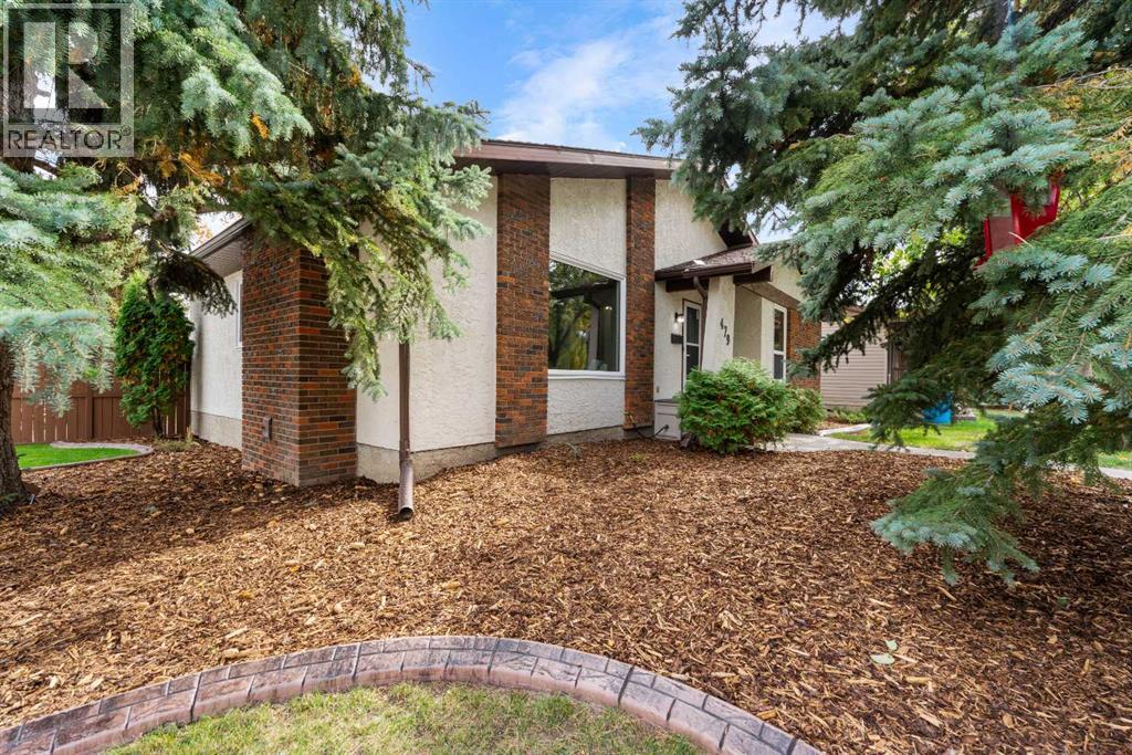 479 Bracewood Crescent SW, Calgary, Alberta, T2W3B7 — thumbnail 2