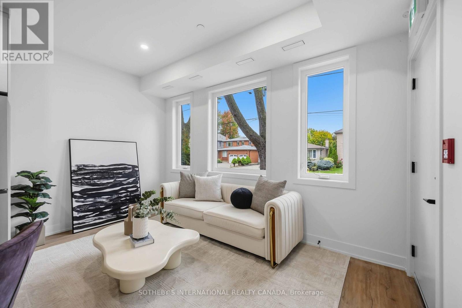 1 - 207 CONNAUGHT AVENUE, Toronto (Newtonbrook West) — photo 2