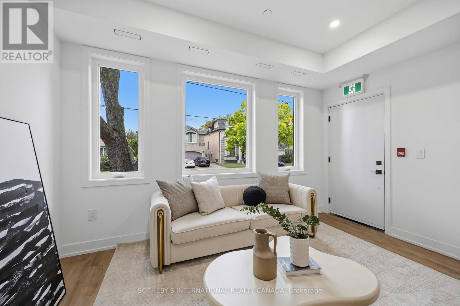1 - 207 CONNAUGHT AVENUE, Toronto (Newtonbrook West) — photo 3