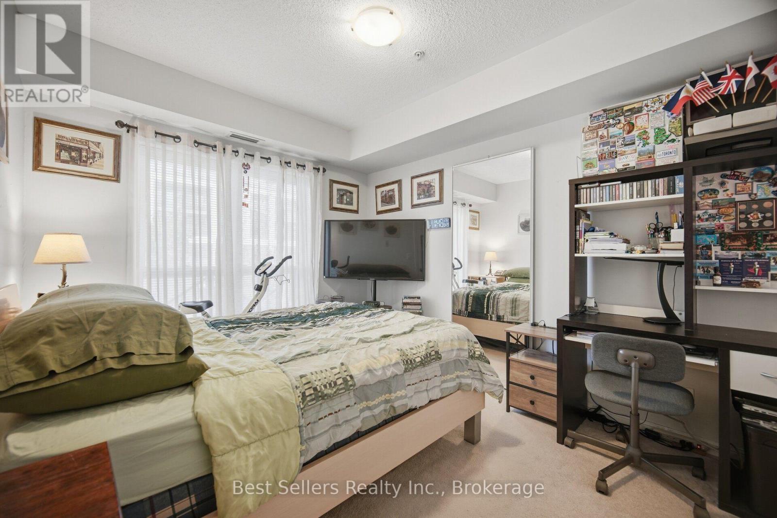 #220 60 MENDELSSOHN STREET - 25