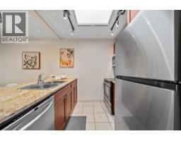 305 526 Thirteenth Street, New Westminster, BC V3M4L9 Photo 9