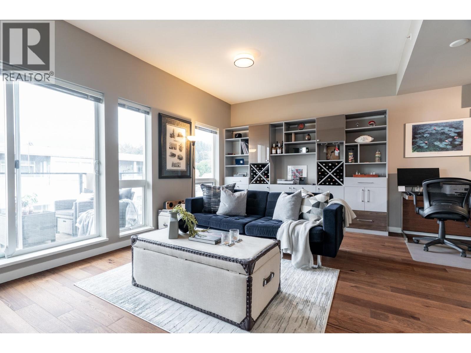 413 317 BEWICKE AVENUE, North Vancouver
