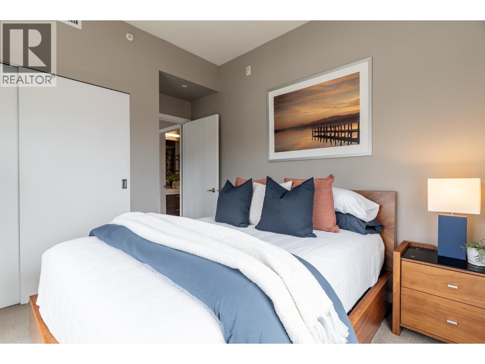 413 317 BEWICKE AVENUE, North Vancouver