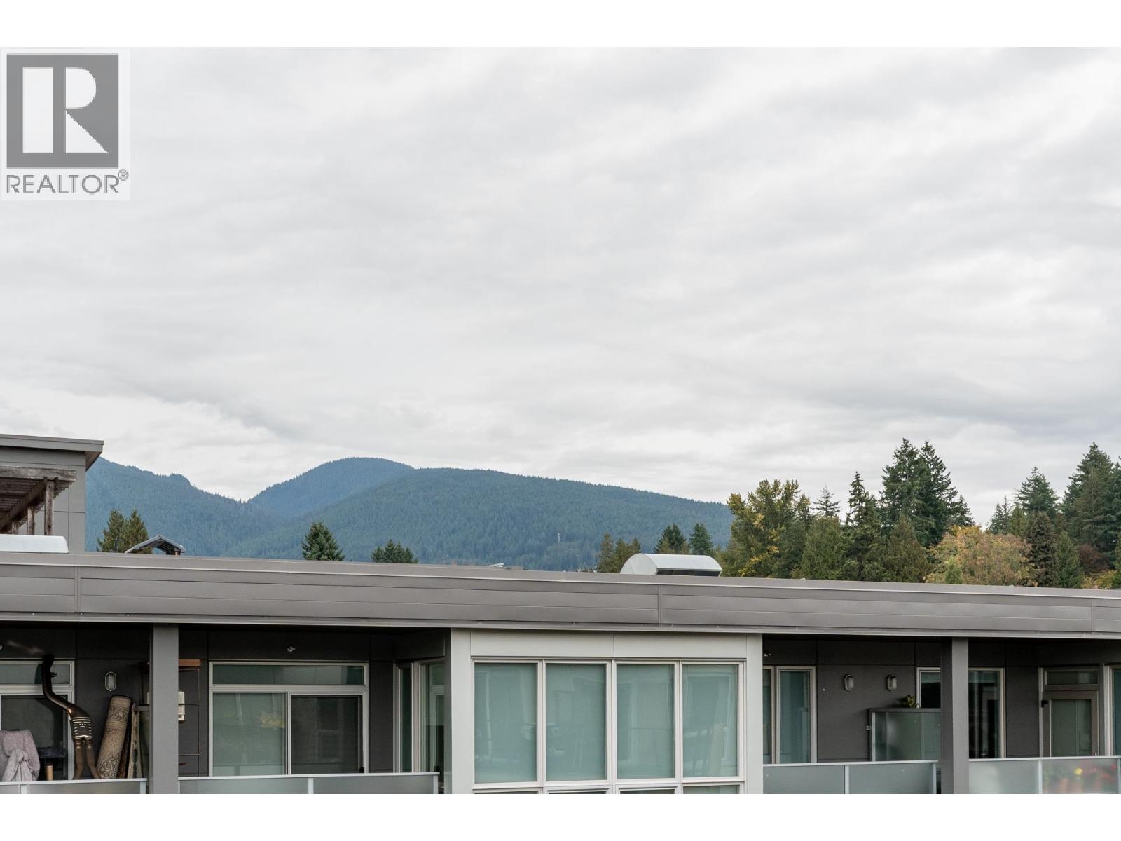413 317 BEWICKE AVENUE, North Vancouver