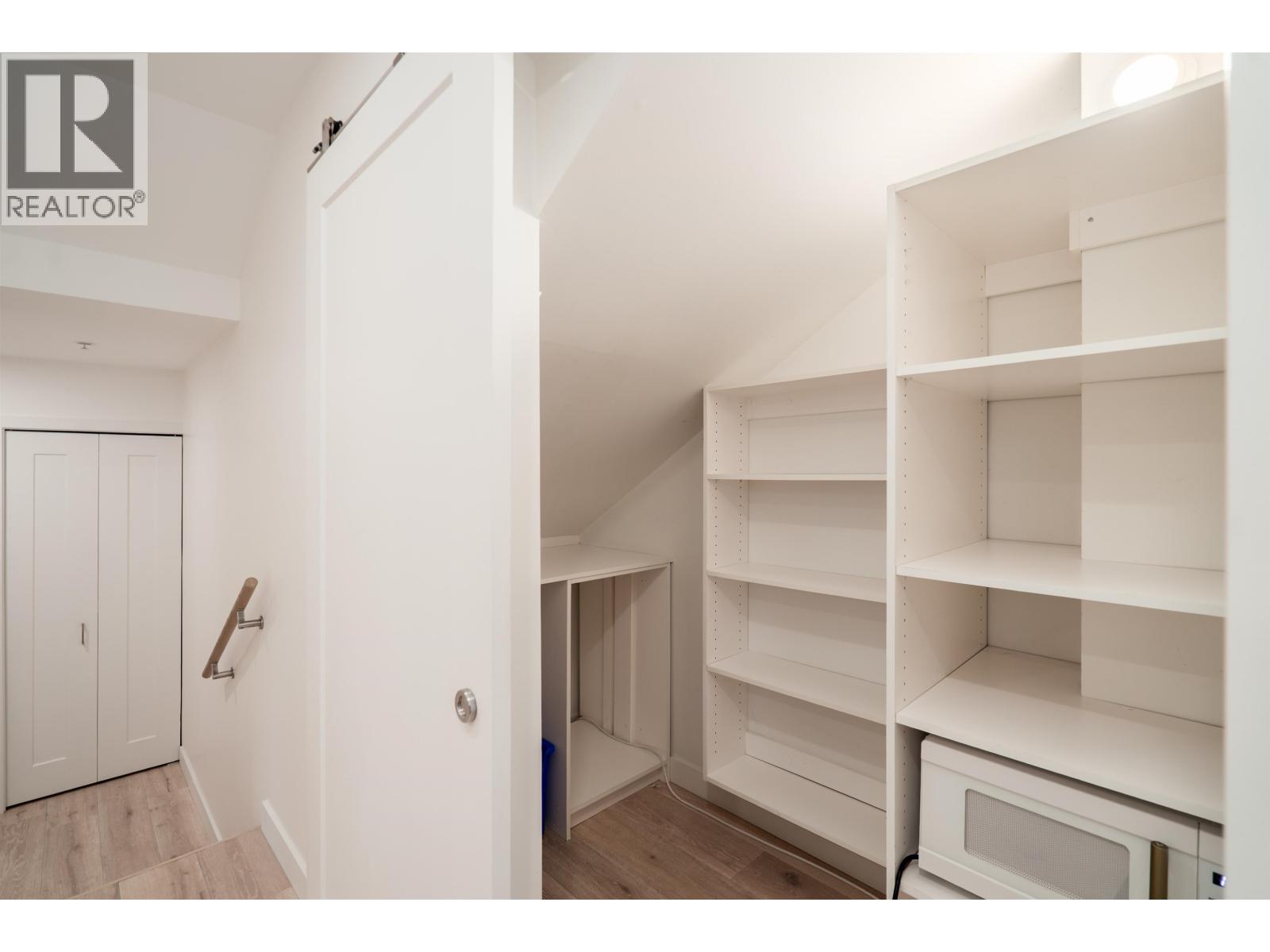 101 562 E 7TH AVENUE, Vancouver