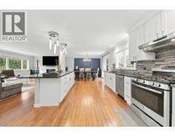 21768 117 Avenue, Maple Ridge, BC V2X2J5 Photo 9