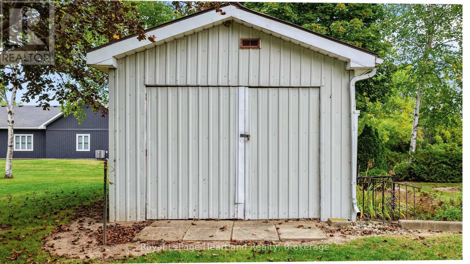 33950 BACHAND STREET - 35